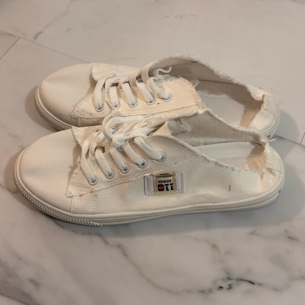 🤍110 Denim🤍 White Canvas Slip-On Sneakers